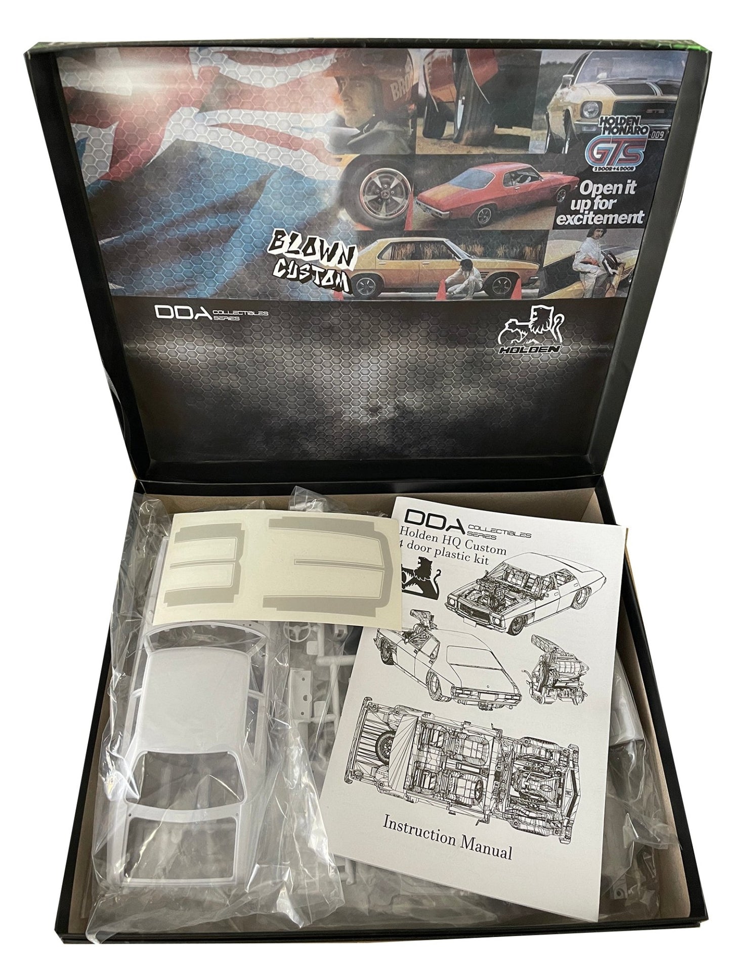 DDA HQ Holden Custom Blown 1/24 with stripe masks - Lazy Modeller