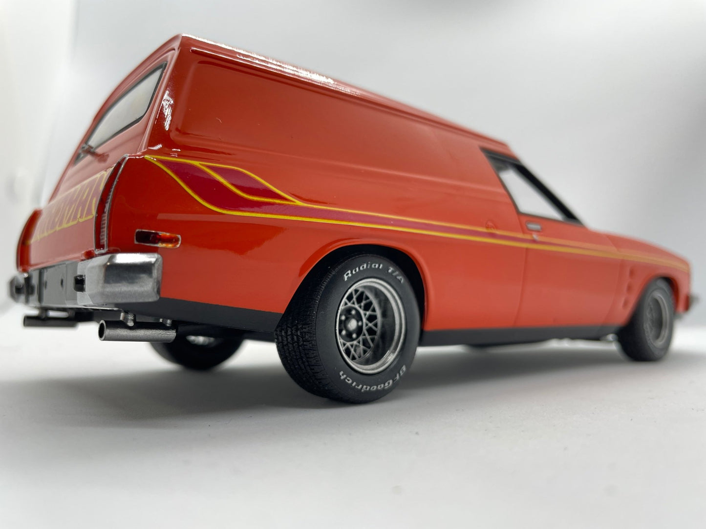 Lazy x Slowlys x Morries Kustoms Hotwire wheels with BFGs - Lazy Modeller