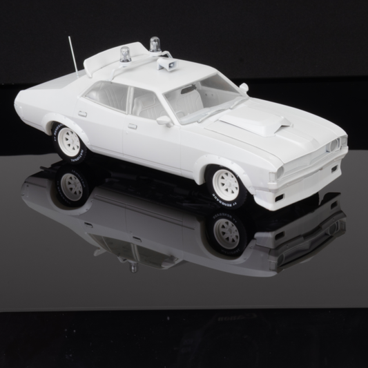DDA XA Falcon Interceptor "March Hare" Mad Max 1/24 Plastic Kit